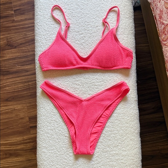 aerie Other - aerie Hot Pink Textured Bikini Top (M) & V‑Cut Bottom (S)
